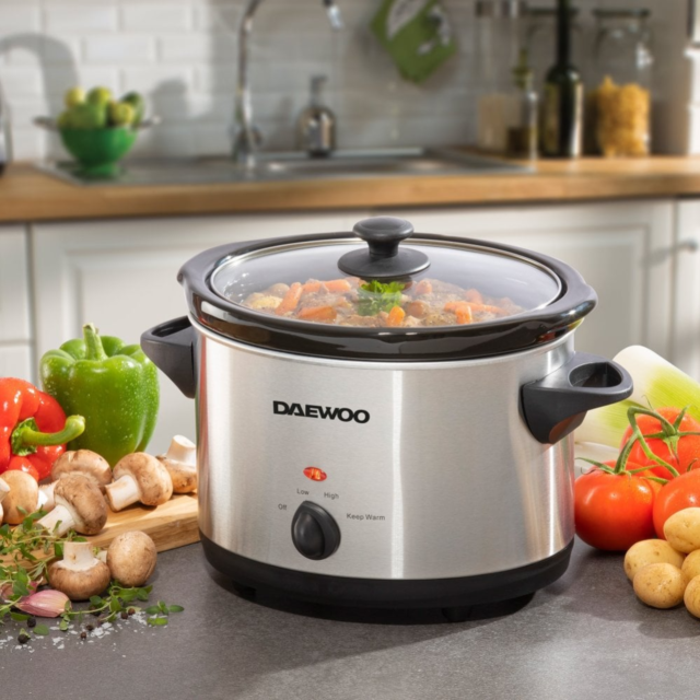 Daewoo SDA1364GE 3.5L Slow Cooker Stainless Steel