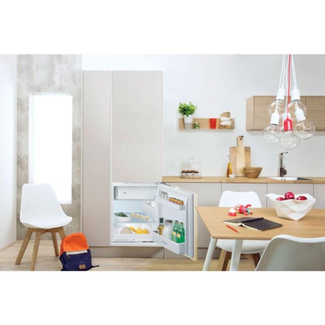 Indesit IF A1.UK 1 Integrated Fridge