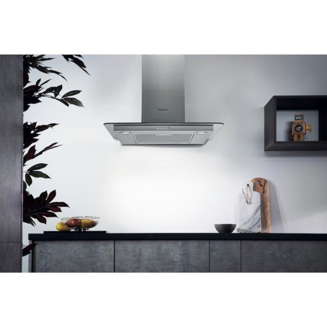 Hotpoint wall mounted cooker hood: 70cm