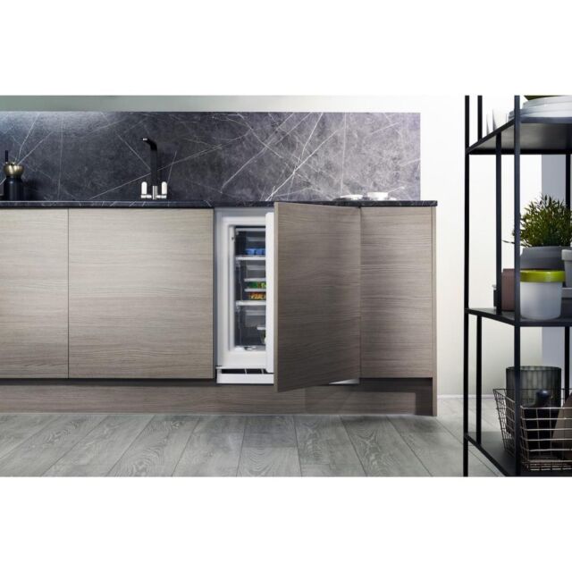 Hotpoint HZ A1.UK 1 Integrated Freezer
