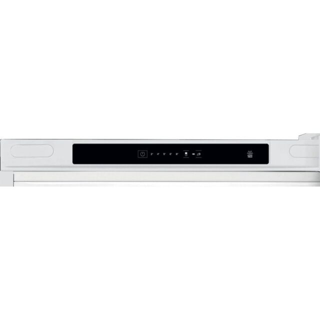 Hotpoint freestanding fridge freezer: frost free
