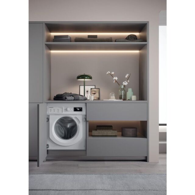 Hotpoint BI WMHG 91484 UK Integrated Washing Machine