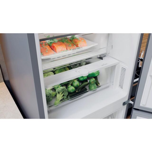 Hotpoint H7X93TSX Freestanding Fridge Freezer