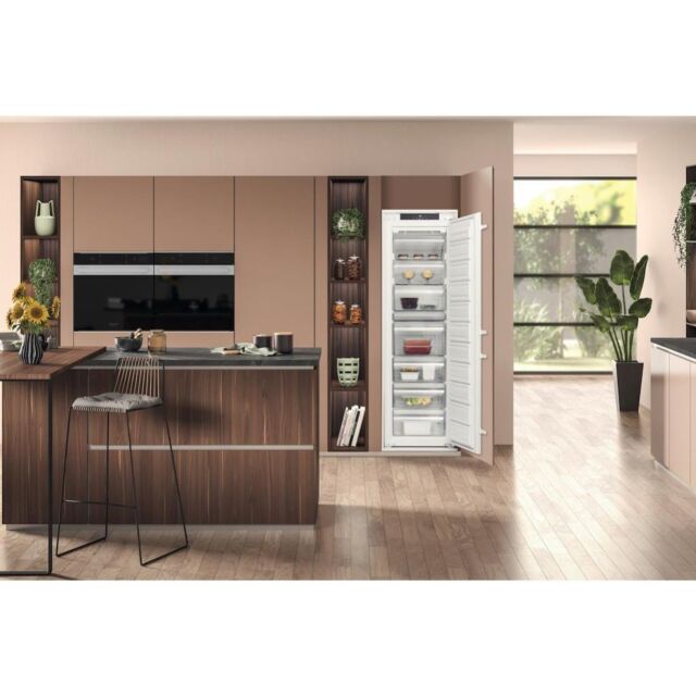 Hotpoint HF 1801 E F2 UK Frost Free Built-In Freezer