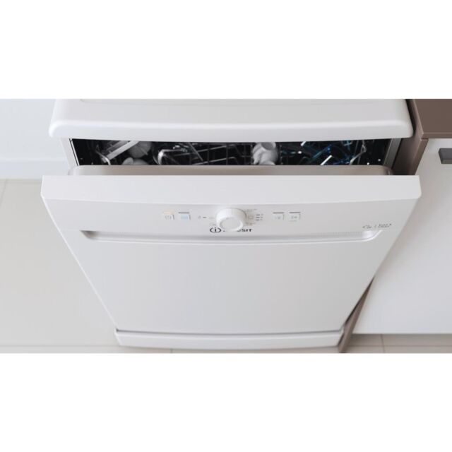 Indesit DFE 1B19 UK Dishwasher - White