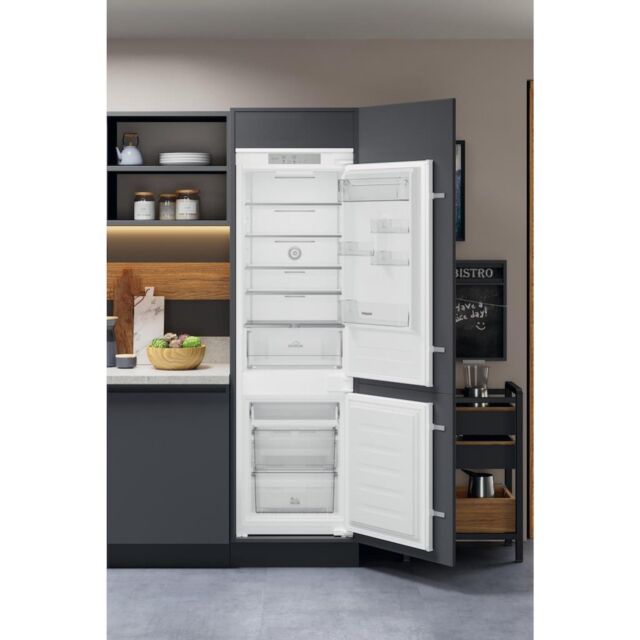 Hotpoint HTC18 T532 UK Fridge freezer - White