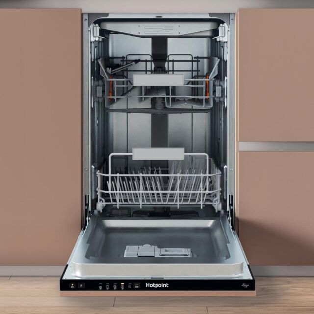 Hotpoint HP4ID11CS80UK Built-In 45cm Slimline Dishwasher with 10 Place Settings