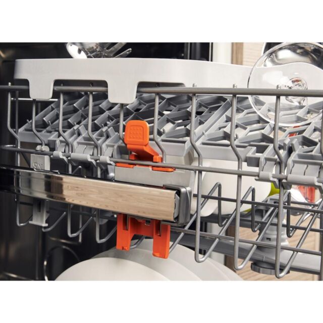 Hotpoint integrated dishwasher: slim, silver