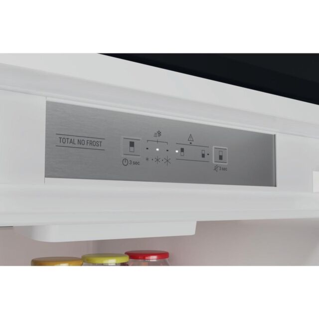 Hotpoint HTC18 T311 UK Integrated Fridge Freezer
