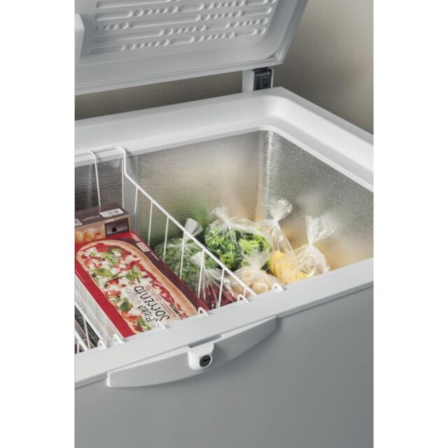 Hotpoint CS2A400HFMFA1 394L Freestanding Chest Freezer - White