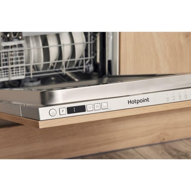 Hotpoint integrated dishwasher: slim, silver