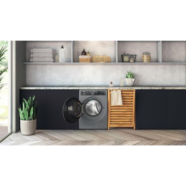 Hotpoint H8 W046SB UK Washing Machine - Silver