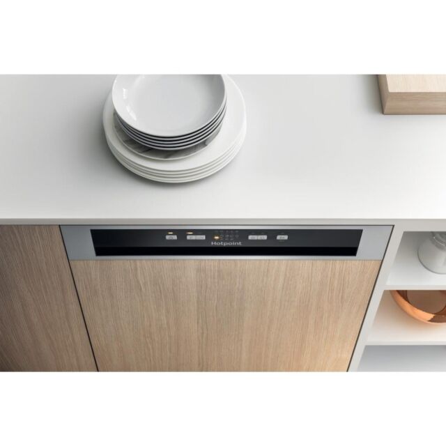 Hotpoint semi integrated dishwasher: full size, inox