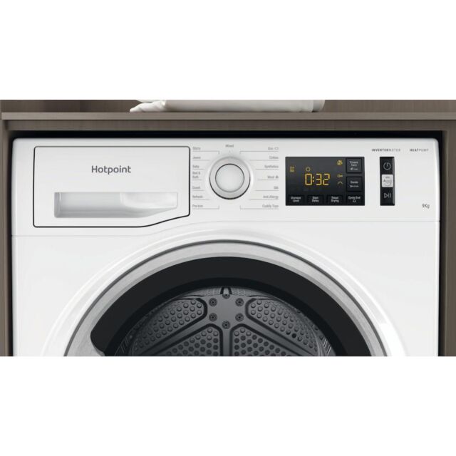 Hotpoint NT M11 92SK ActiveCare Freestanding 9kg Heat Pump Tumble Dryer - White