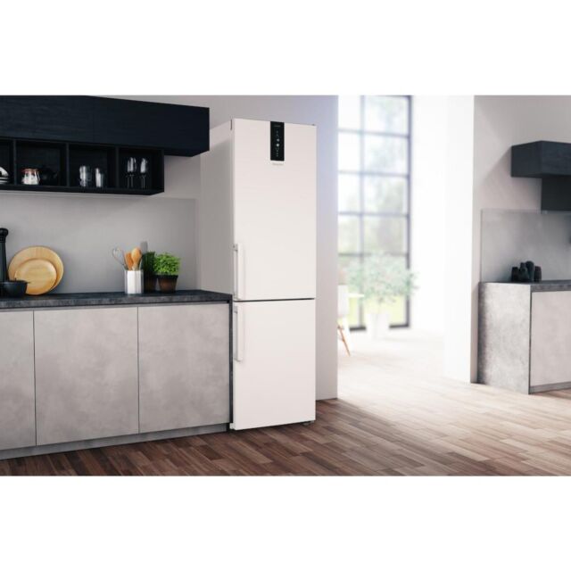 Hotpoint H7NT 911T W H 1 Fridge Freezer - White