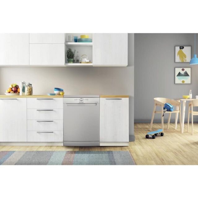 Indesit D2F HK26 S UK 60cm Dishwasher - Silver