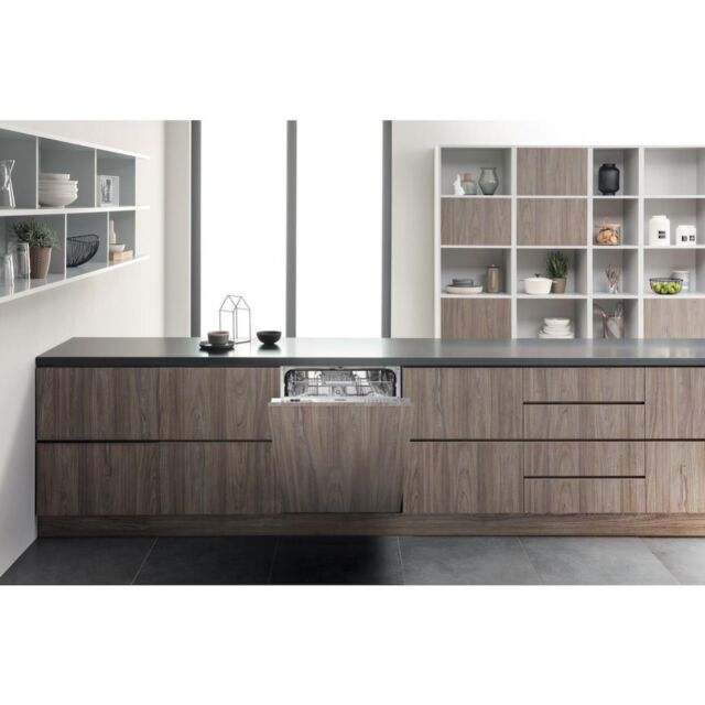 Hotpoint HIC 3C33 CWE UK Integrated Dishwasher