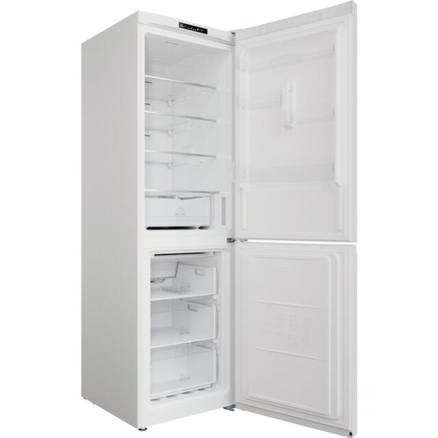 Hotpoint H3X81IW Freestanding Fridge Freezer
