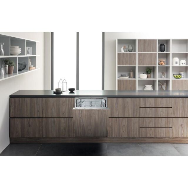 Hotpoint HIE 2B19 UK Integrated Dishwasher