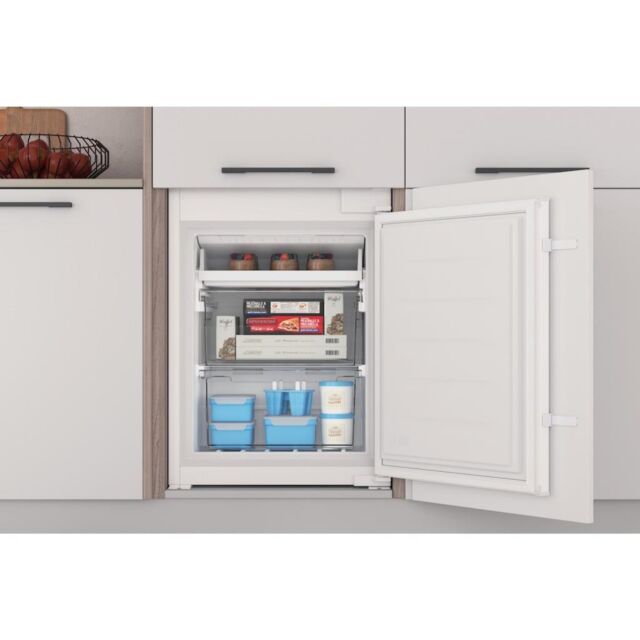 Indesit INC18T311 Built-In Fridge Freezer