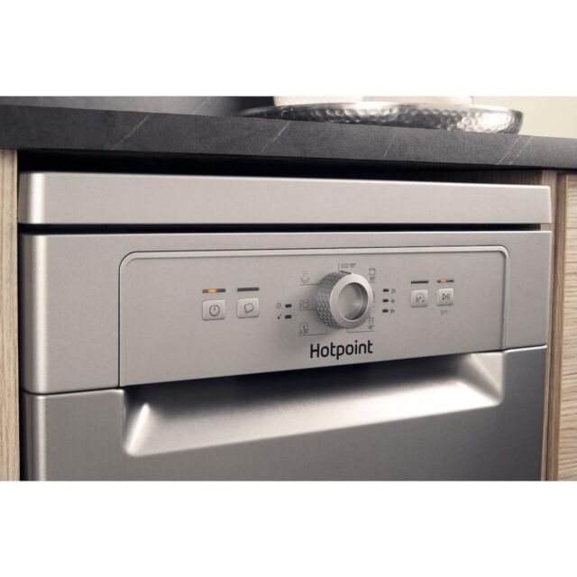 Hotpoint dishwasher: slim, silver