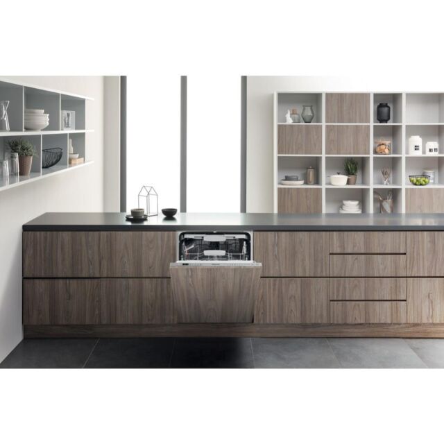 Hotpoint HIO 3T241 WFEGT UK Integrated Dishwasher