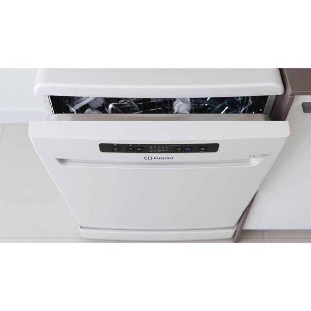 Indesit DFC2B16UK Dishwasher - White