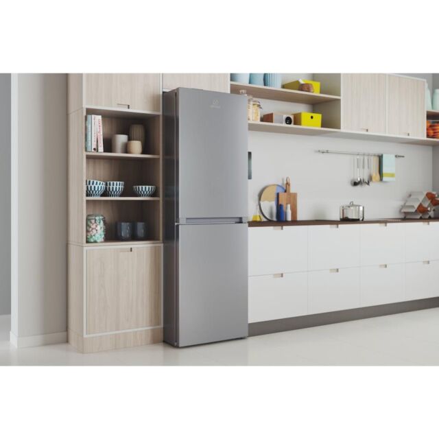 Indesit INFC850TI1S1 Freestanding Fridge Freezer - Silver