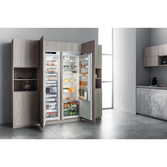 Hotpoint HF 1801 E F1 UK Integrated Freezer