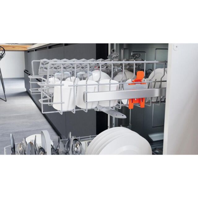Hotpoint HF9E 1B19 UK Slimline Freestanding Dishwasher