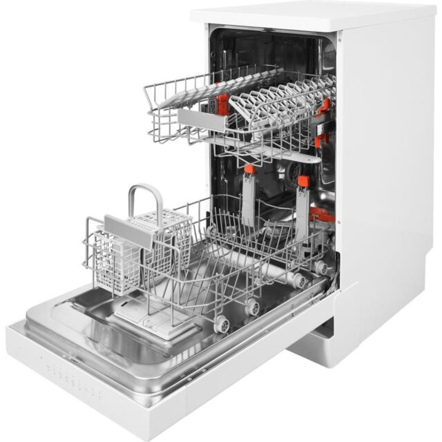 Hotpoint dishwasher: slim, white