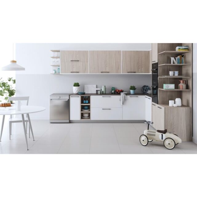 Indesit DFE 1B19 X UK Dishwasher - Silver