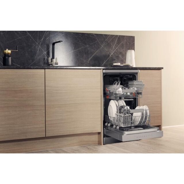 Hotpoint dishwasher: slim, inox