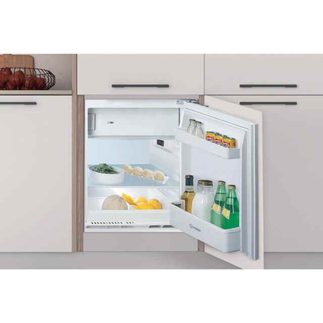 Indesit INBUF011 Built-Under Fridge with Ice Box