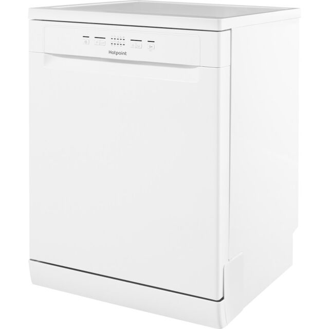 Hotpoint dishwasher: full size, white
