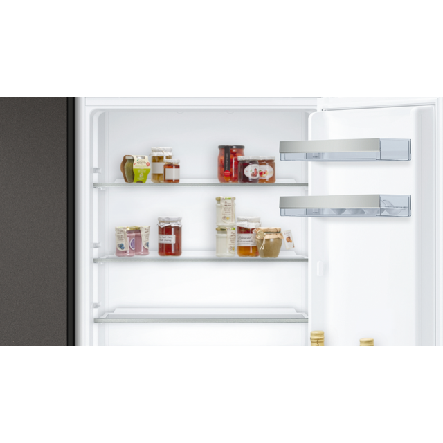 Neff KI5852SF0G, Built-in fridge-freezer with freezer at bottom