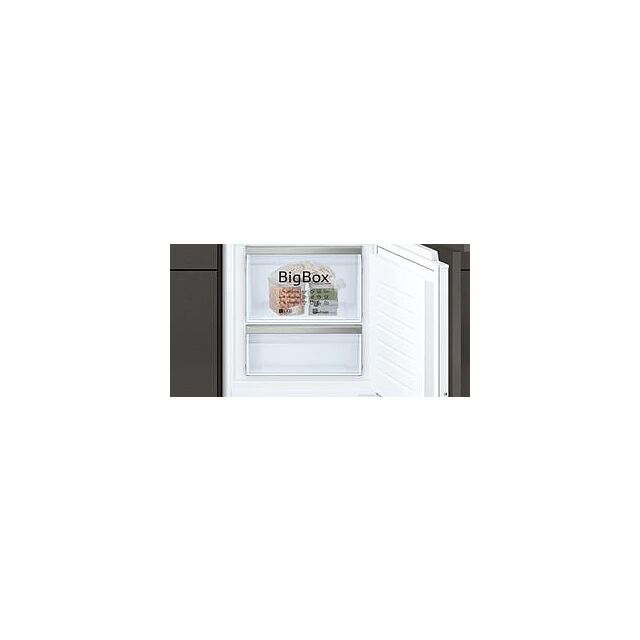 Neff KI6873FE0G, Built-in fridge-freezer with freezer at bottom