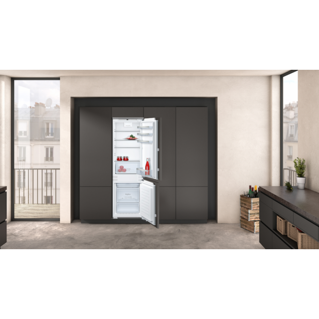 Neff KI7862FF0G, Built-in fridge-freezer with freezer at bottom