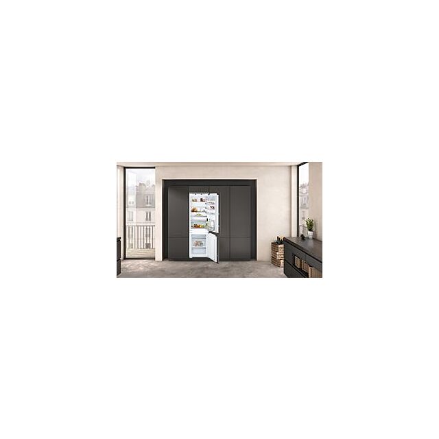 Neff KI7863DF0G, Built-in fridge-freezer with freezer at bottom
