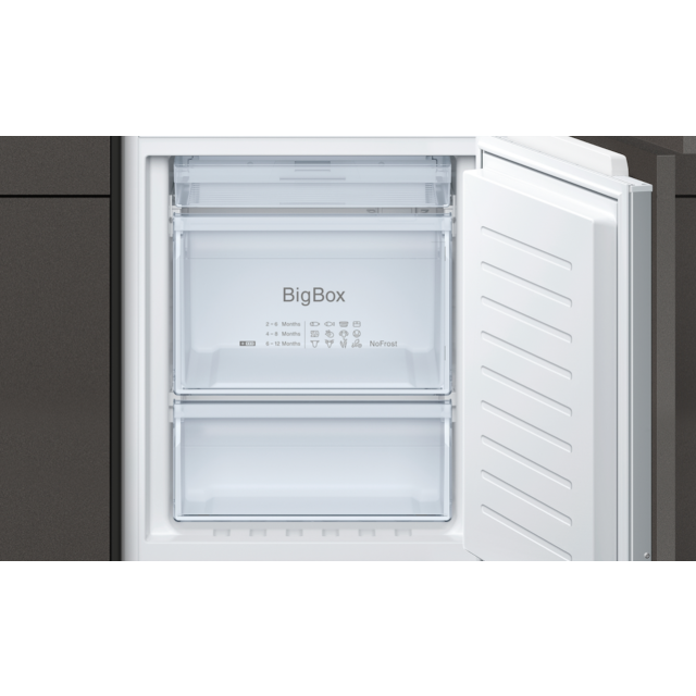 Neff KI7862FF0G, Built-in fridge-freezer with freezer at bottom