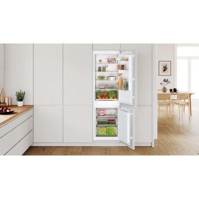 Bosch KIN86NFE0G, Built-in fridge-freezer with freezer at bottom