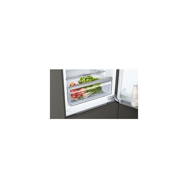 Neff KI6873FE0G, Built-in fridge-freezer with freezer at bottom