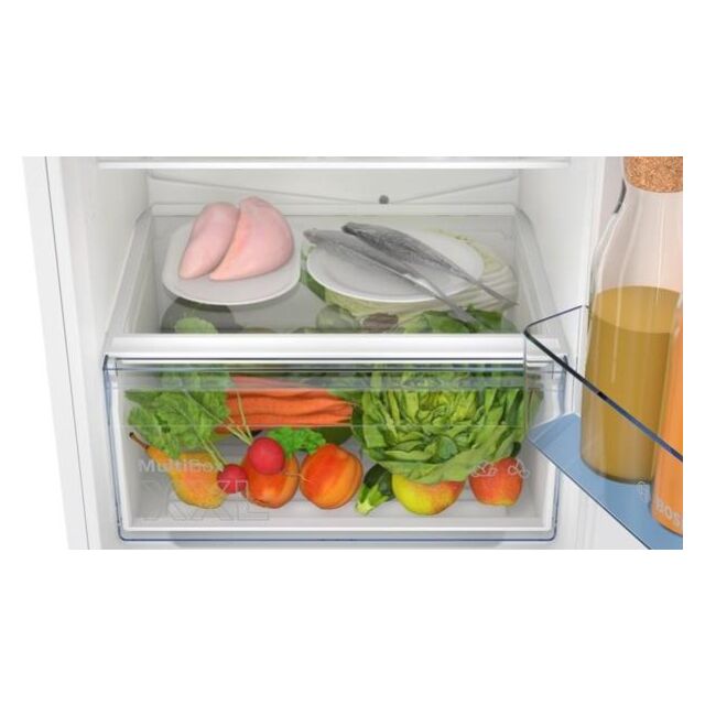 Bosch KIN96NSE0, built-in fridge-freezer with freezer at bottom