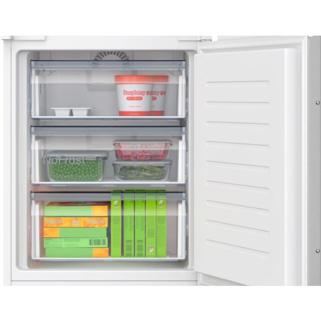 Bosch KIN96NSE0, built-in fridge-freezer with freezer at bottom