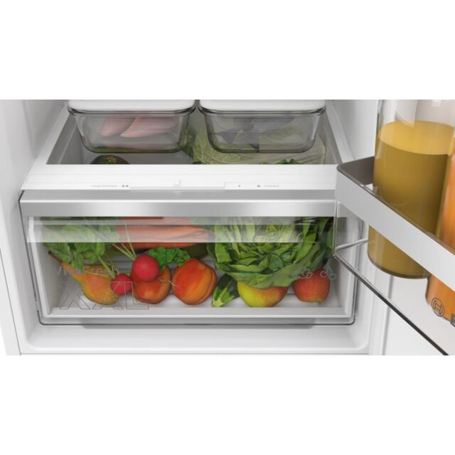 Bosch KIV87VSE0G, Built-in fridge-freezer with freezer at bottom