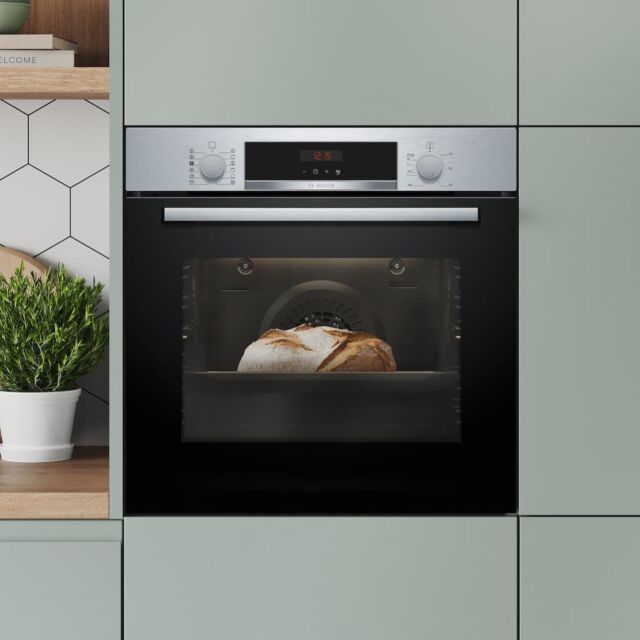 Bosch HQA574BS3B, Built-in oven with added steam function
