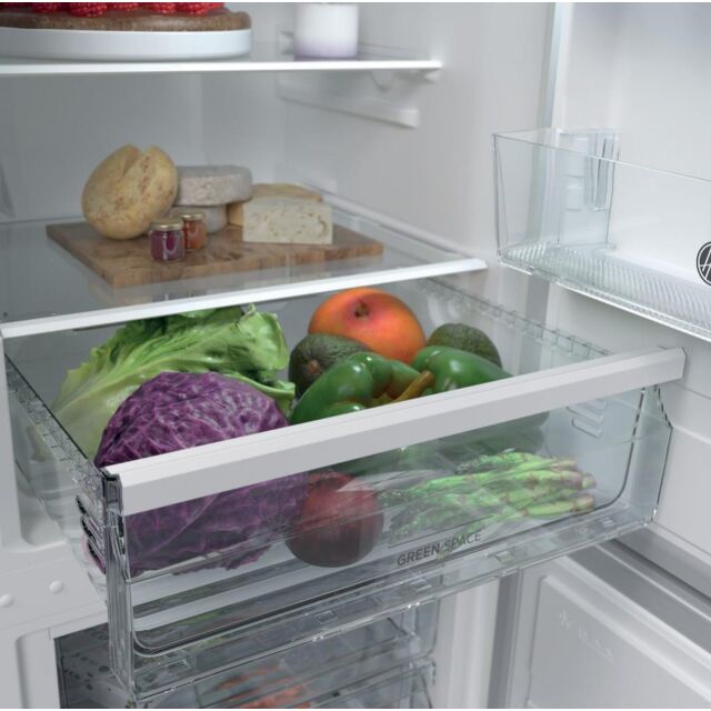 Hoover HMDNV 6184XWDK 1.88m x 60cm Fridge Freezer