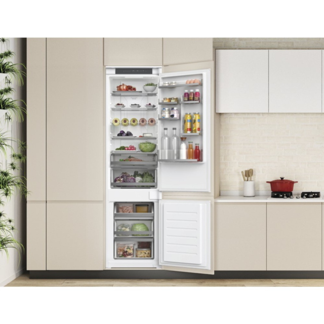 Hoover HOBT5519EWUK Integrated Fridge Freezer