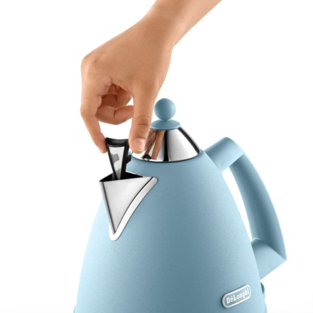 DeLonghi KBX3016.AZ Argento Flora Kettle - Azure