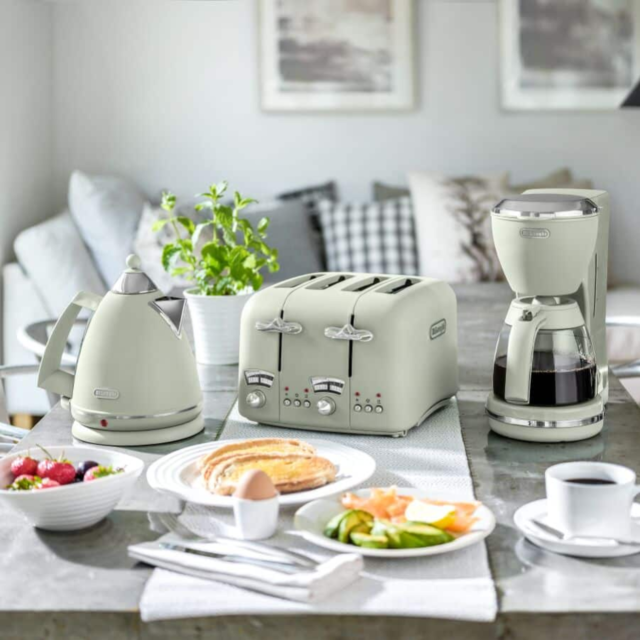 DeLonghi KBX3016.GR Argento Flora Kettle - Green